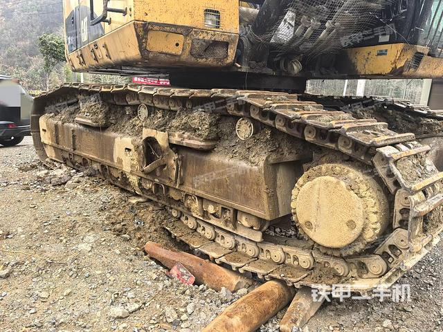 左侧履带整体 (行走机构) 左侧履带整体 (行走机构)