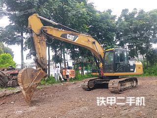 黔南卡特彼勒320D2液压挖掘机实拍图片