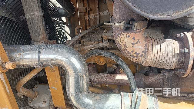 发动机右侧（整机外观及大件）