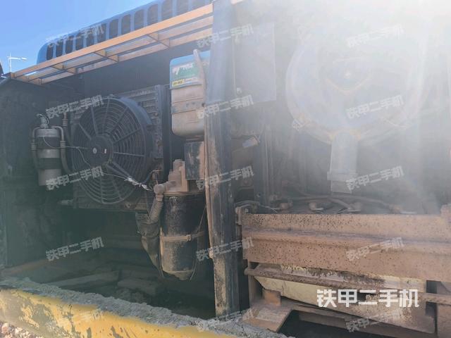 散熱器正面(大件艙室) 散熱器正面(大件艙室)