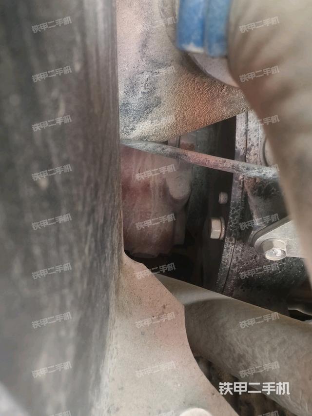 液壓泵艙室正面整體（整機(jī)外觀）