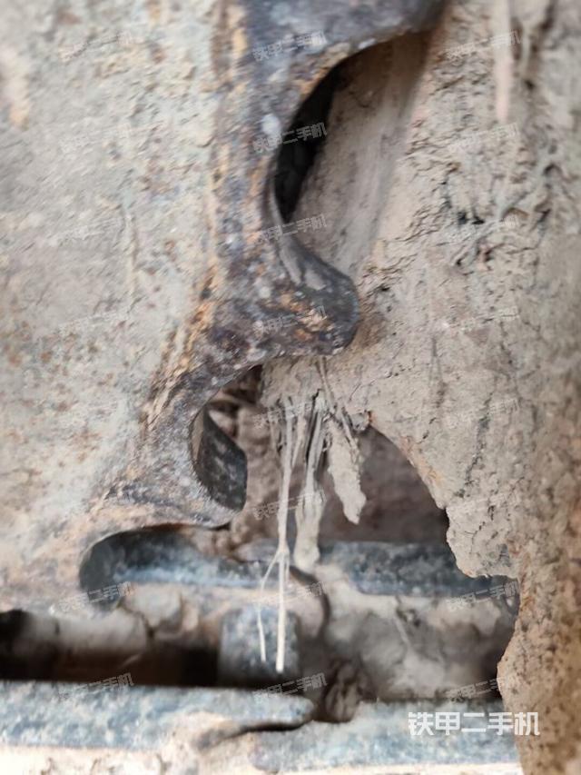 右侧履带整体 (行走机构) 右侧履带整体 (行走机构)