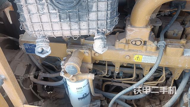 发动机左侧（整机外观及大件）