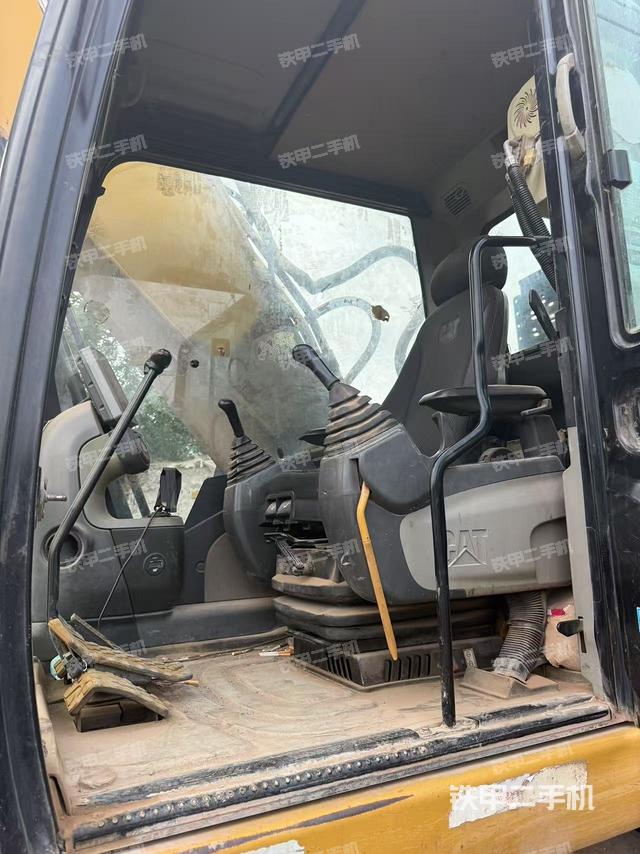 驾驶室整体（整机外观）