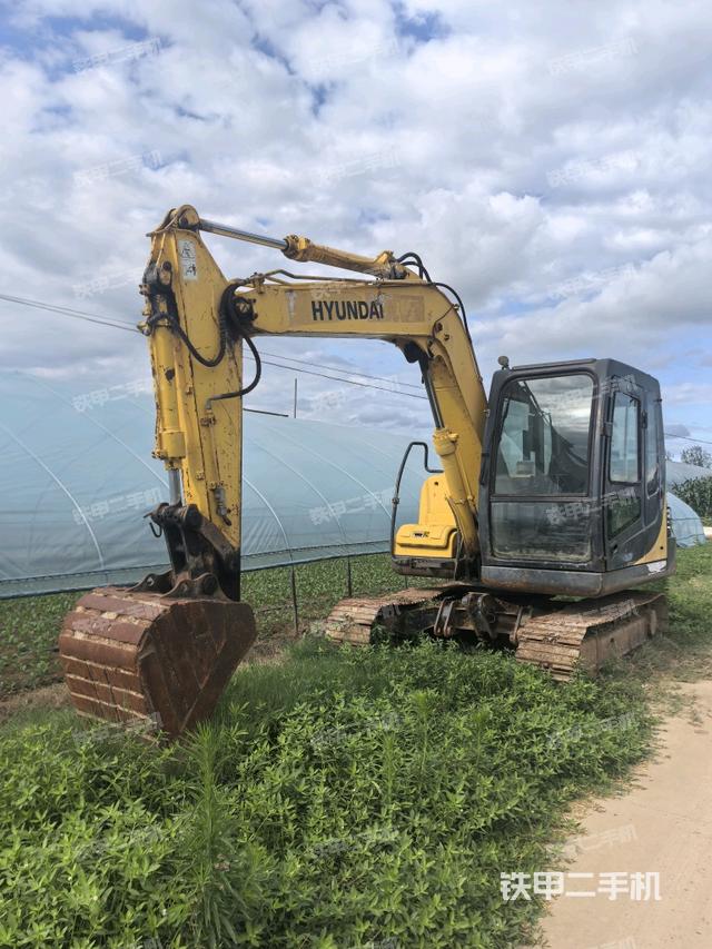 現(xiàn)代R80-7挖掘機(jī)