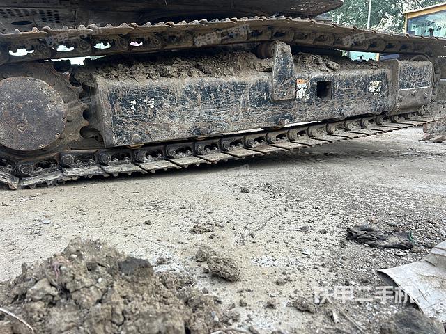 单侧履带整体（整机外观）