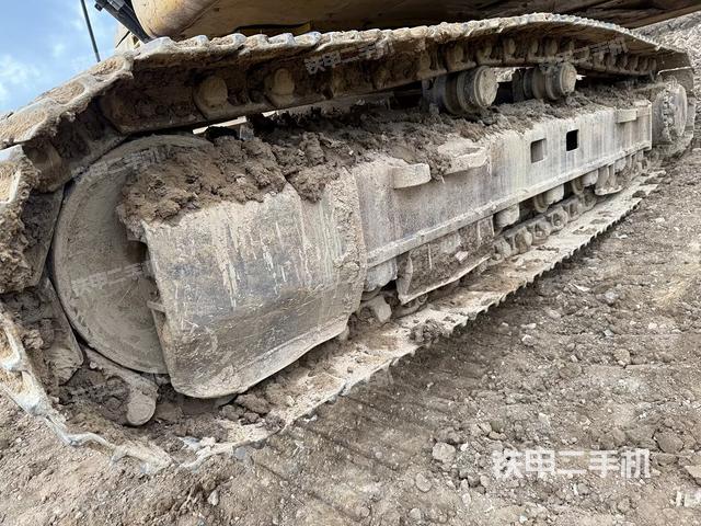 左側(cè)履帶整體?（行走機(jī)構(gòu)）