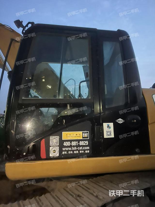 驾驶室整体(整机外观) 驾驶室整体(整机外观)