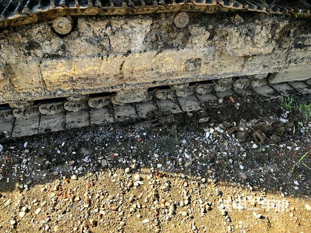 左侧履带整体 (行走机构) 左侧履带整体 (行走机构)