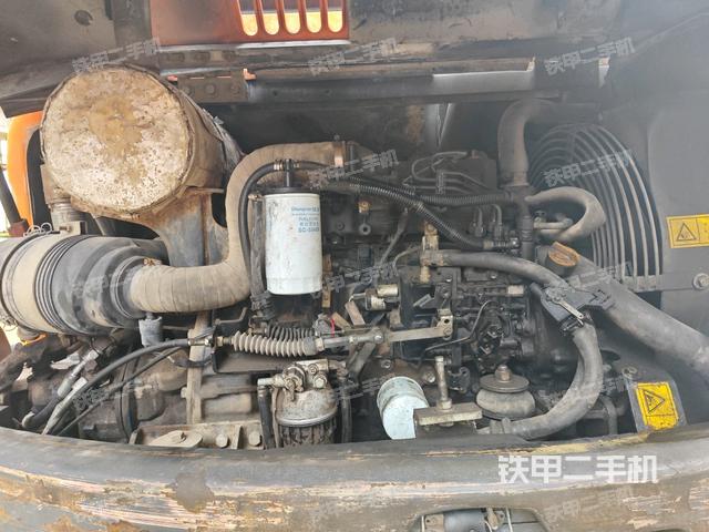 发动机室(上车部件) 发动机室(上车部件)