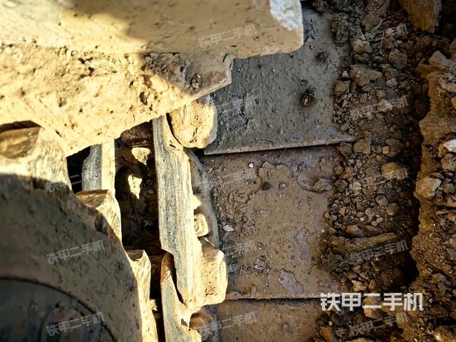 右驱动轮(行走机构) 右驱动轮(行走机构)