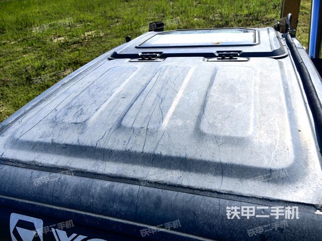 驾驶室顶部俯视(上车部件) 驾驶室顶部俯视(上车部件)