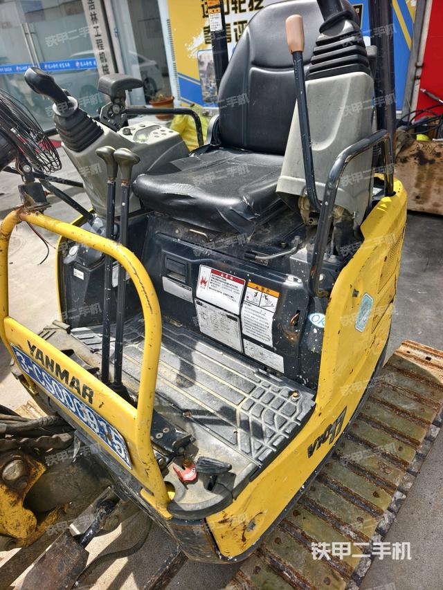 駕駛室整體（整機(jī)外觀）