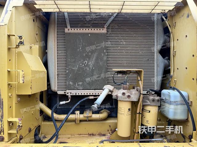 散熱器正面（大件艙室）