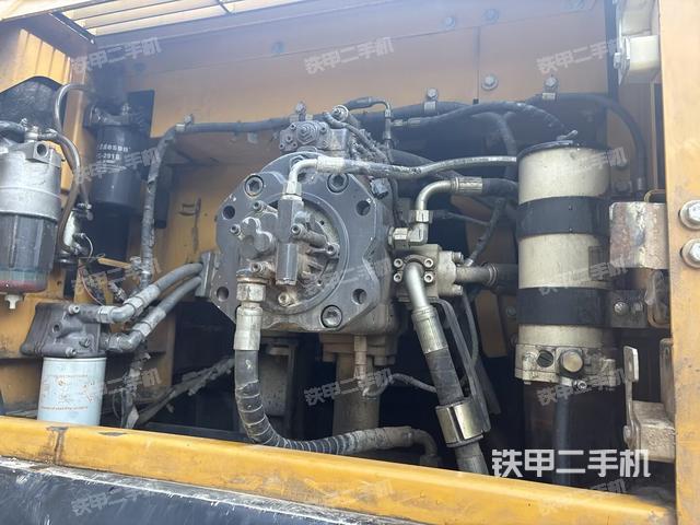 液压泵斜45 左（大件舱室）