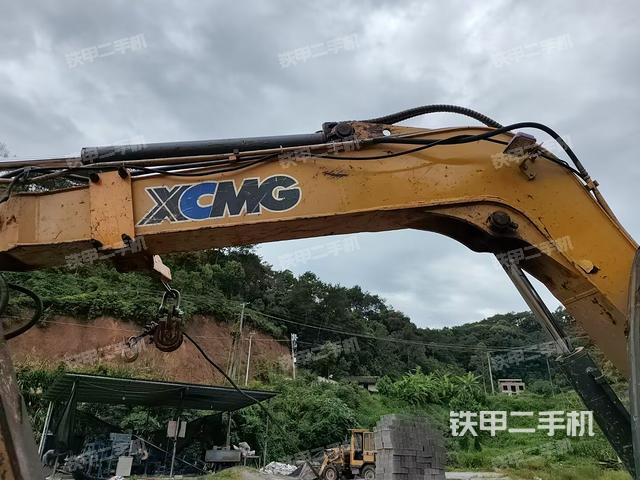 铲斗右后整体(工作和回转装置) 铲斗右后整体(工作和回转装置)