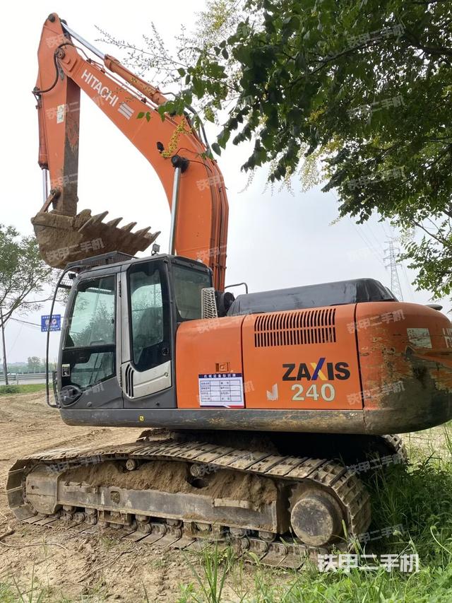 日立ZX240-3挖掘機
