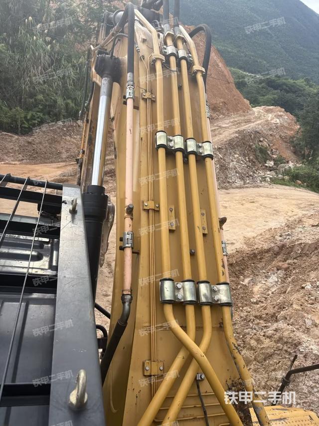 大臂根部 斜视（工作和回转装置）