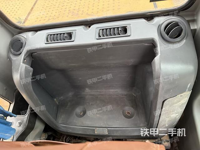 后窗玻璃角標(biāo)（駕駛室部分）