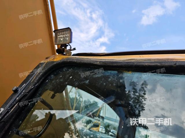 后窗玻璃角标(驾驶室部分) 后窗玻璃角标(驾驶室部分)