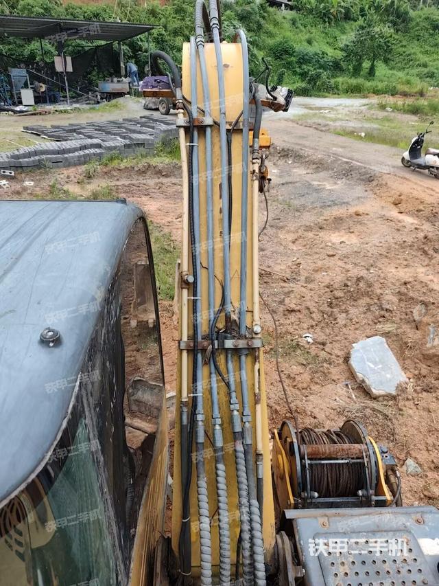 大臂根部 斜(工作和回转装置) 大臂根部 斜(工作和回转装置)
