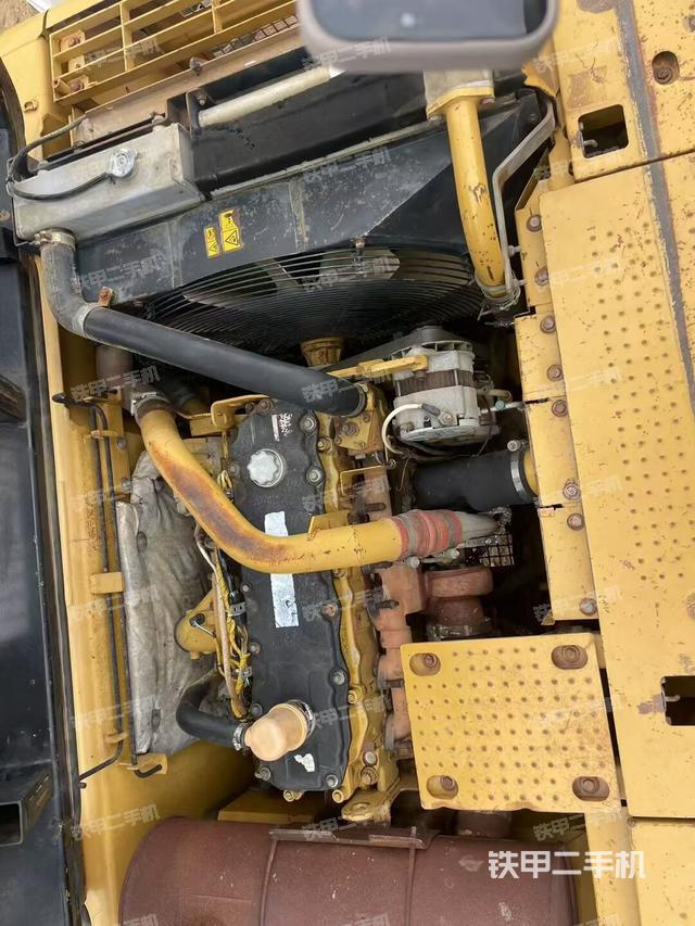 氣門室蓋螺絲特寫（上車部件）