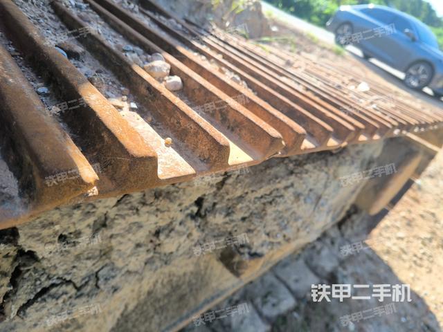 右側(cè)行走馬達(dá)蓋板(行走機(jī)構(gòu)) 右側(cè)行走馬達(dá)蓋板(行走機(jī)構(gòu))