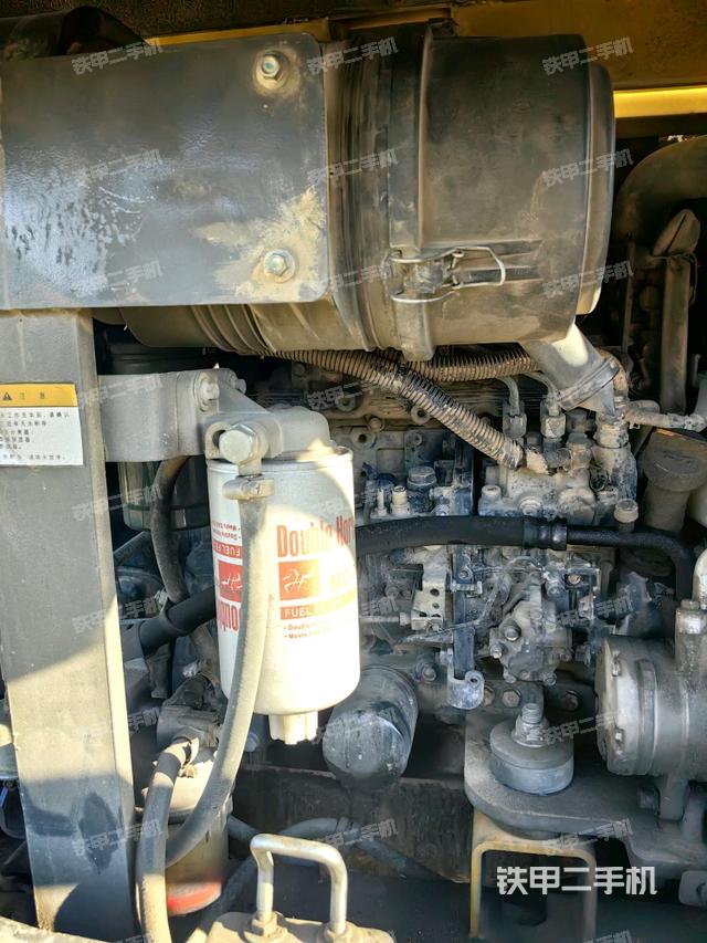 发动机室（上车部件）