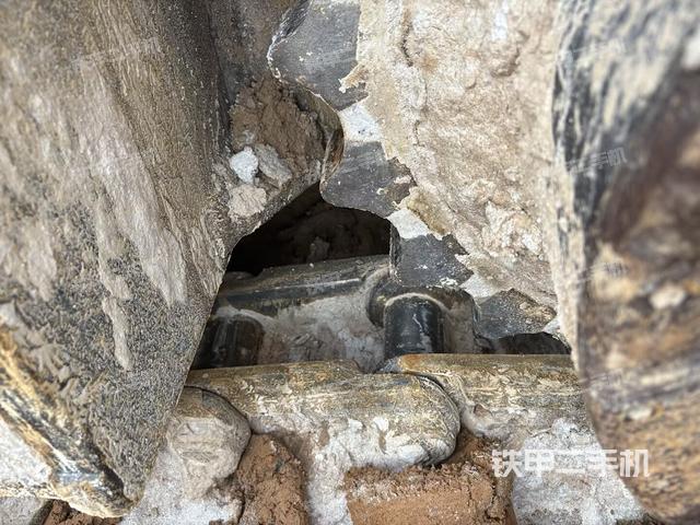 右侧履带整体（行走机构）