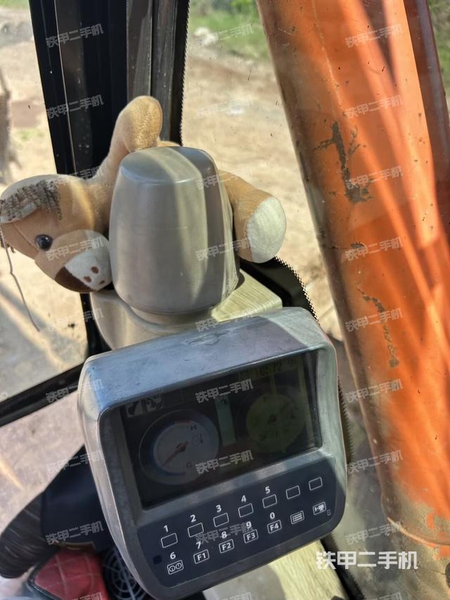顯示屏?(駕駛室部分) 顯示屏?(駕駛室部分)