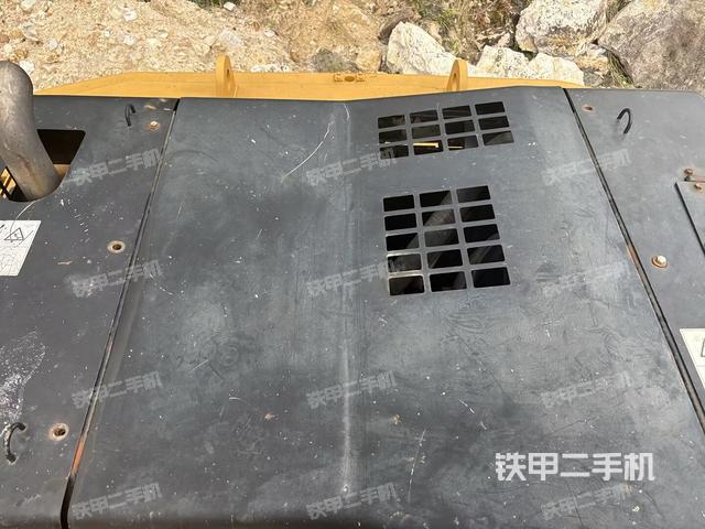 发动机室（上车部件）