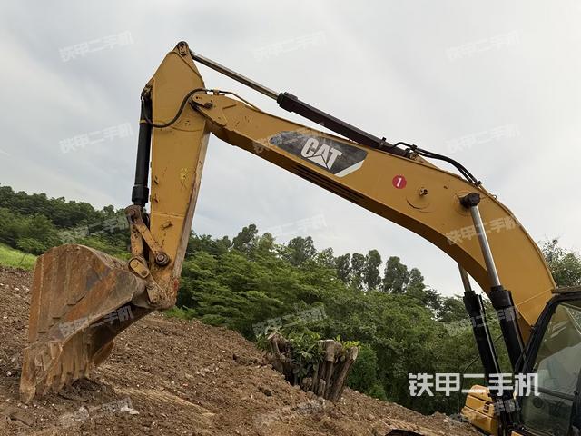 大臂整體?右側(cè)（工作和回轉(zhuǎn)裝置）