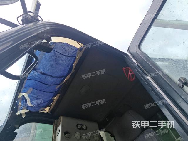 顶棚整体(驾驶室部分) 顶棚整体(驾驶室部分)