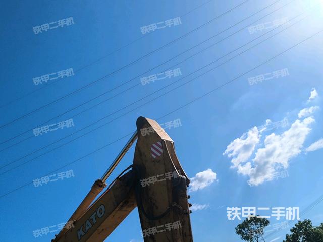 鏟斗右后整體(工作和回轉(zhuǎn)裝置) 鏟斗右后整體(工作和回轉(zhuǎn)裝置)