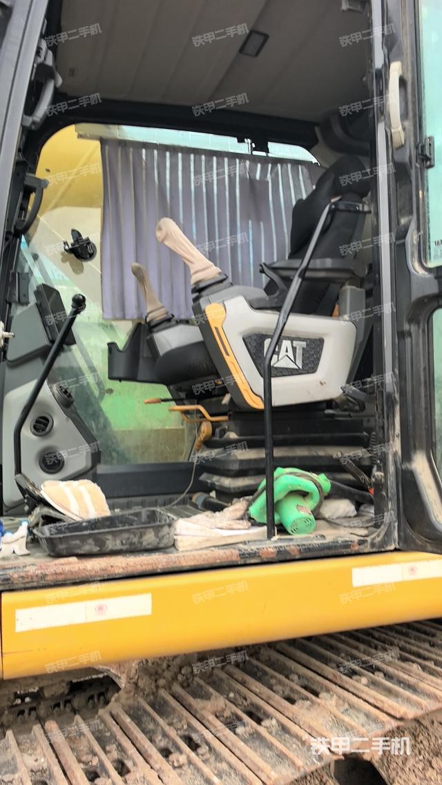 驾驶室整体（整机外观）