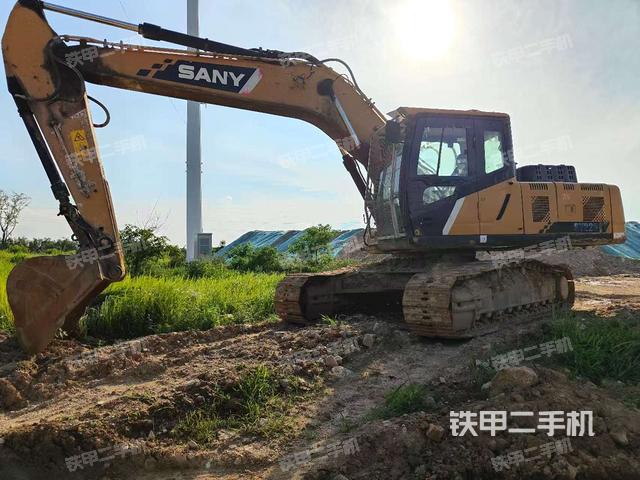 三一重工SY225C挖掘機