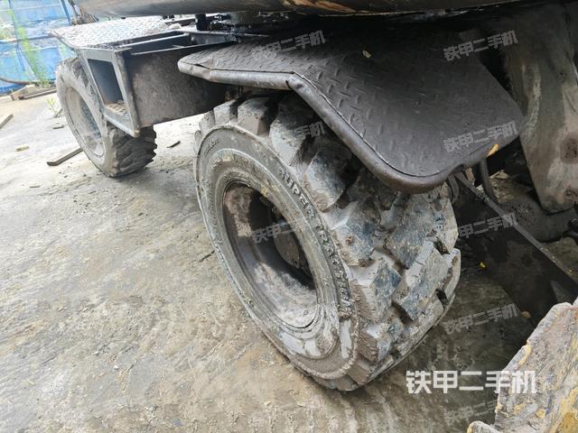 右侧履带整体 (行走机构) 右侧履带整体 (行走机构)