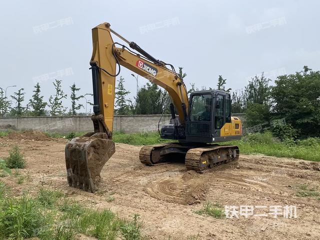 徐工XE135D挖掘機(jī)