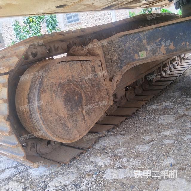 右侧行走马达盖板(行走机构) 右侧行走马达盖板(行走机构)