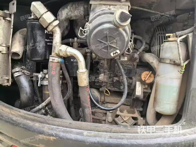 發(fā)動機整體俯視(整機外觀) 發(fā)動機整體俯視(整機外觀)