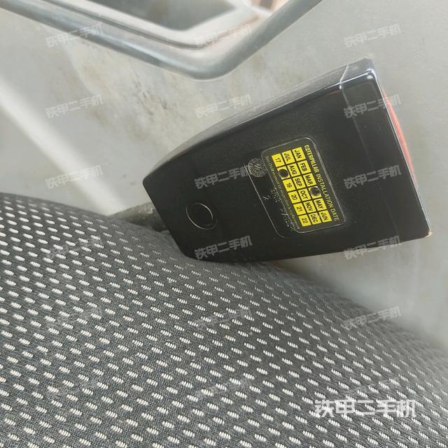 座椅后部(驾驶室部分) 座椅后部(驾驶室部分)