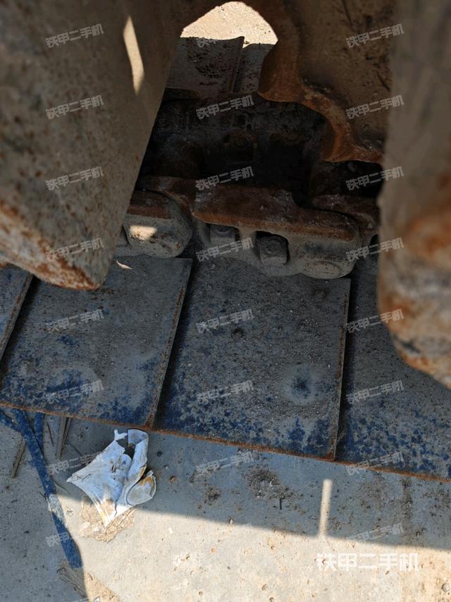 左驅(qū)動(dòng)輪（行走機(jī)構(gòu)）