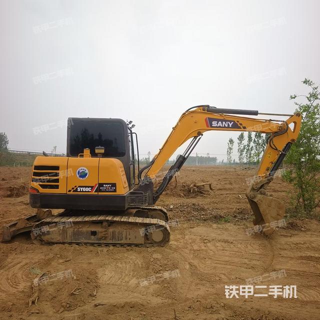 整机右后45°(整机外观) 整机右后45°(整机外观)