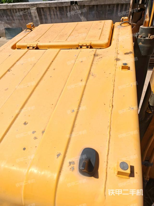 駕駛室頂部俯視（上車(chē)部件）