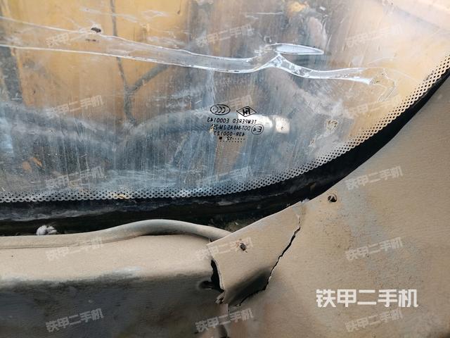 后窗玻璃角标(驾驶室部分) 后窗玻璃角标(驾驶室部分)
