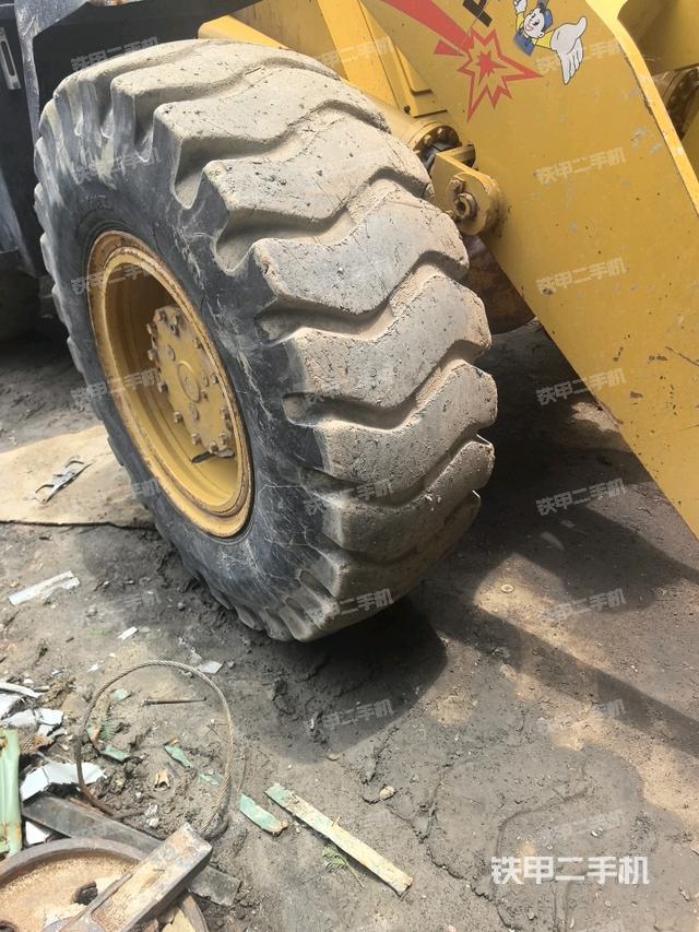 右后轮(行走机构) 右后轮(行走机构)