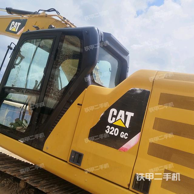 驾驶室左后45度(驾驶室部分) 驾驶室左后45度(驾驶室部分)