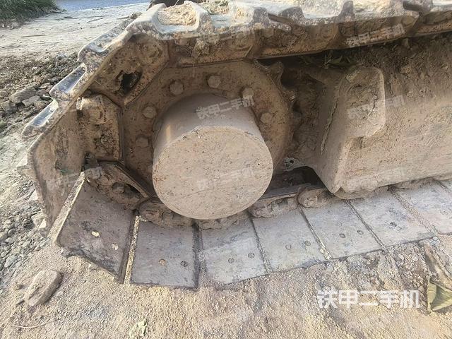 左驱动轮(行走机构) 左驱动轮(行走机构)