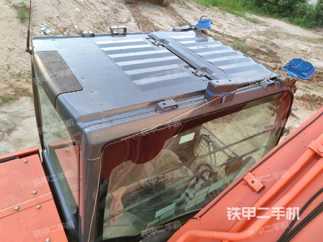 駕駛室頂部俯視(上車部件) 駕駛室頂部俯視(上車部件)