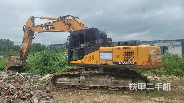 三一重工SY235C挖掘機